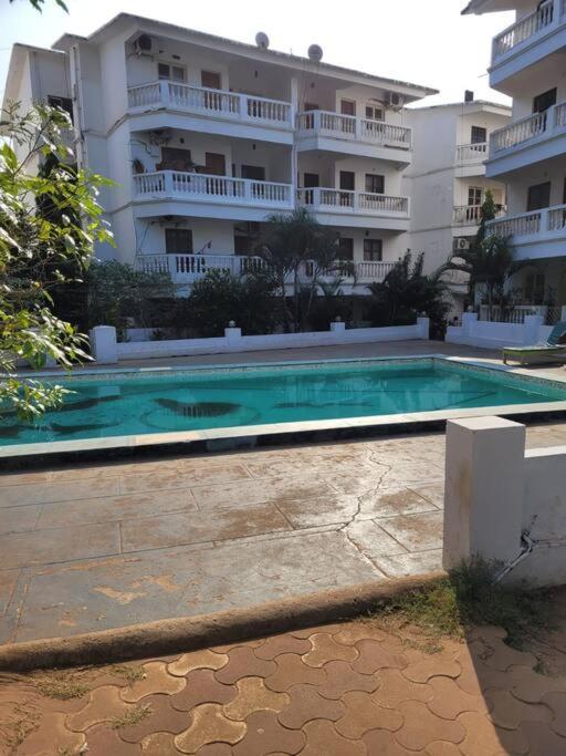 Comfortable 1Bhk Resort Aptmt With Pool At Candolim For 4 Ppl Sinquerim Extérieur photo